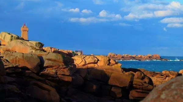 Appartement Vue Mer 50M De La Plage, Wifi Gratuit Perros-Guirec 0*,  France