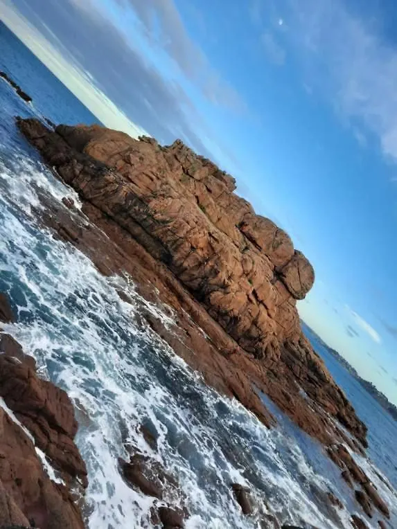 Appartement Vue Mer 50M De La Plage, Wifi Gratuit Perros-Guirec 0*,  France